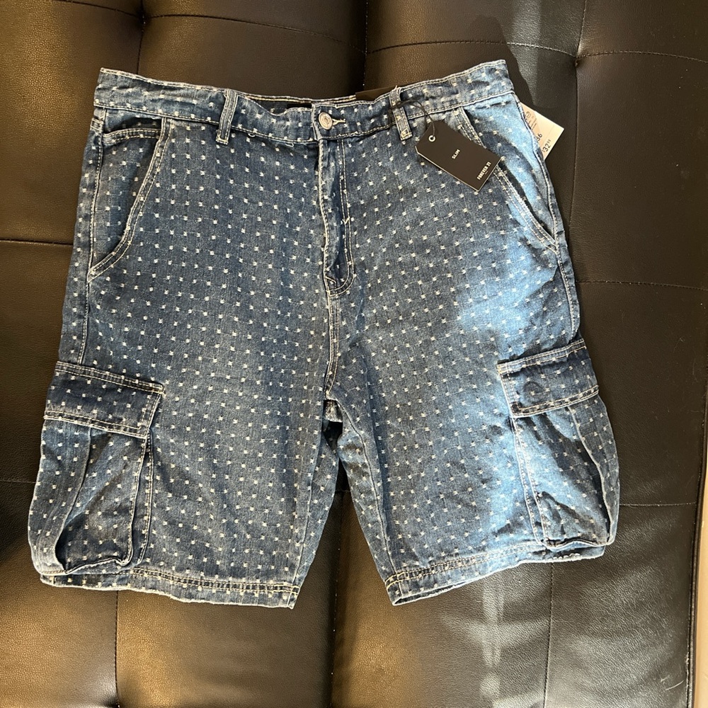 Forever 21 Blue Cargo Shorts with Geometric Print